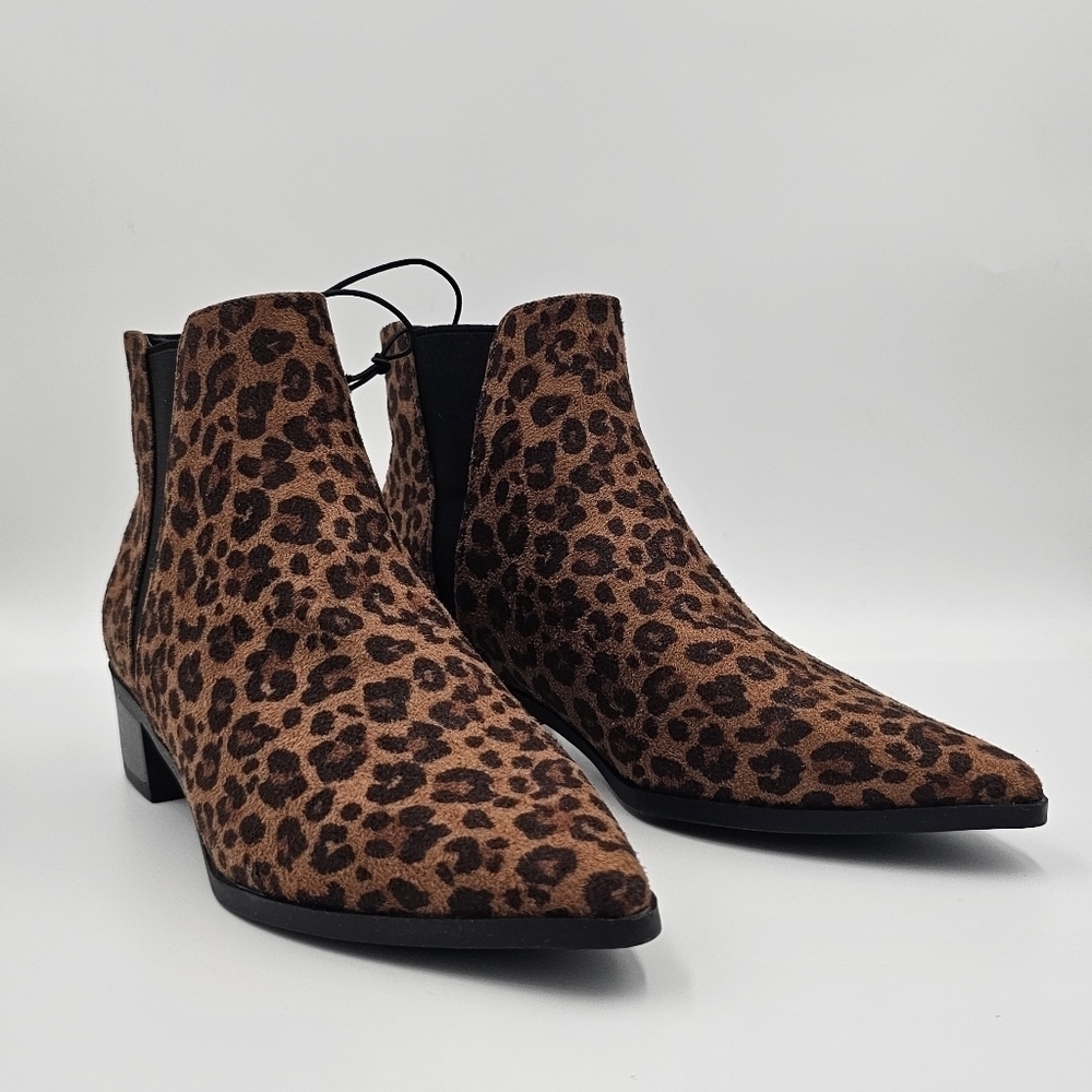 NWOT A.N.A. Garwin Leopard Booties 7M Memory foam